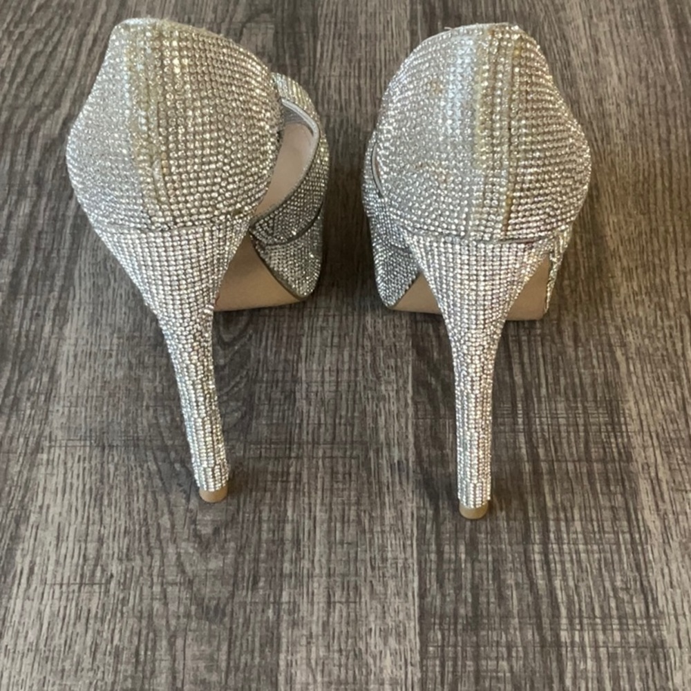 Steve Madden - Picture 3 of 3